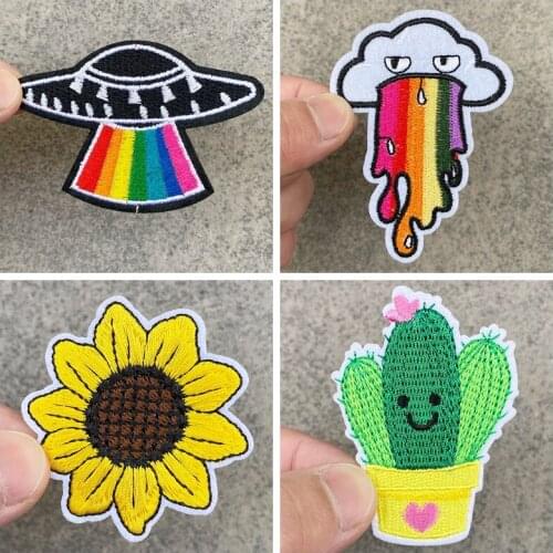 Prajna Rainbow Embroidered Patches for Kid Clothing Cute Cartoon Patch Daisy Stickers Iron on Patches Stripes Applique UFO Badge