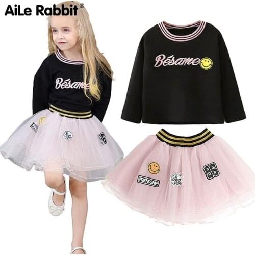 AiLe Rabbit Girls New Suit Smiley T-shirt Skirt 2 Pcs Set Stickers Badge Letter Yarn Skirt Childrens Clothes Boutique k1