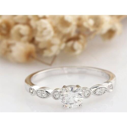 RandH 0.50CARAT Round Brilliant Heart & Arrow Moissanite Rings For Women 14K White Solid Gold Engagement Wedding Womnen Rings