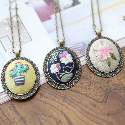 Flower Plant Oval Pendant Sweater Necklace Metal Chain Unfinished Embroidery Kit DIY Sewing Cross Stitch Set Thread Tools Pack