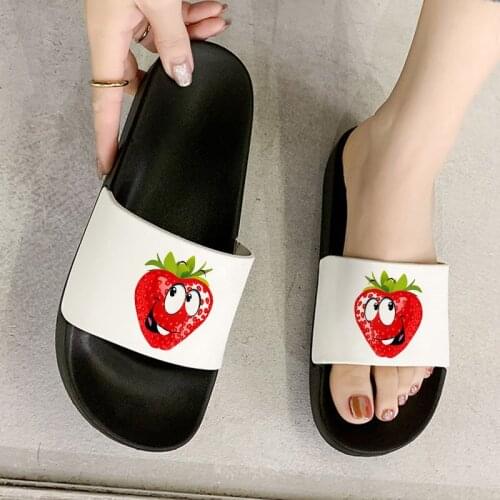 2021 New Outdoor Beach Fashion Open Toe Strawberry and apple cute pattern Flip Flops Sandals Women Summer Comfortable Slippers