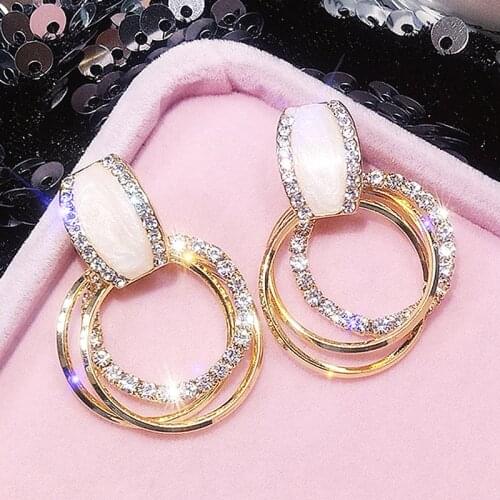 Korean New Arrival Fashion Hanging Earrings Geometric Round Shiny Rhinestone Earrings Womens Jewelry Wholesale