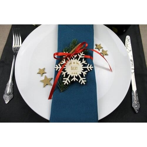 Personalized Christmas Wooden Snowflakes , Engraved Wood Ornaments , Christmas Gift for Children , Wedding Giveaway