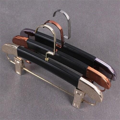 Luxury Pu Leather Imitation Leather Pattern Non-slip Pants Rack High-end Custom Fur Leather Pant Hanger With Clip Adjustable