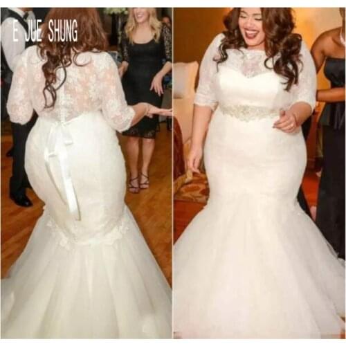 E JUE SHUNG Plus Size Lace Mermaid Wedding Dresses Half Sleeve Scoop Neck Buttons Back Bridal Gowns Vestido De Noiva