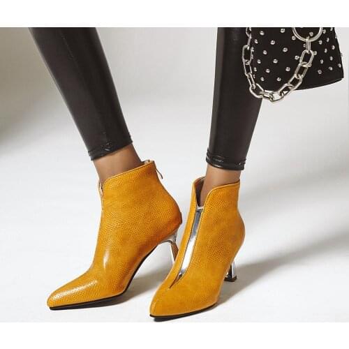 Women Chelsea Boots Snake print Booties Pointed Toe High Heels Woman Shoes 2019 Autumn Winter Fashion Ankle Botas female 35-42