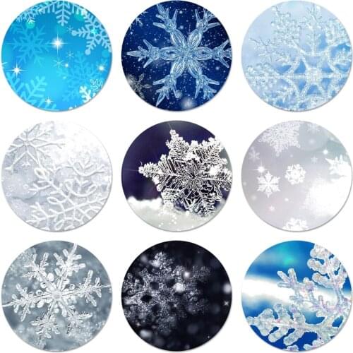 Snowflake Winter white snow Christmas Icons Pins Badge Decoration Brooches Metal Badges For Clothes Backpack Decoration