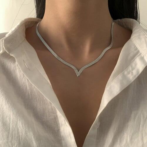 Simple V-shaped Snake Bone Chain Single-layer Necklace All-match Geometric Flat Snake Bone Necklaces for Women Jewelry Gifts