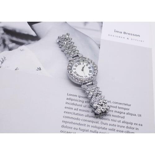 2021 new ladies fashion youth campus bracelet watch set