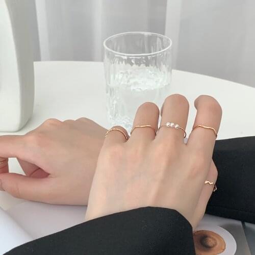 5 Pcs Simple Geometric Womens Rings Set Simulated Pearl Beads Circle Ripple Wave Finger Ring Hip Hop Joint Rings Women Jewelry