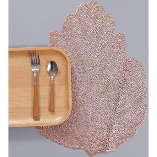 High-end Table Mat Hollow PVC Palm Leaf Placemat Simulation Plant Coaster Coffee Cup Non-slip Placemat Coaster Home Table Decor