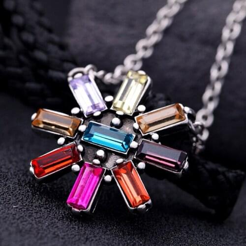 Colorful Sun Pendant Necklace Charming Women Wedding Crystal Clavicle Chain Fashion Party Jewelry Girl Gift