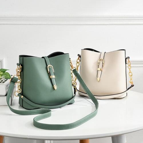 Bucket Bag Female 2020 New Luxury Handbags Women Bags Designer Handbags Fashion Messenger Bag Wild Chain Simple Texture Single