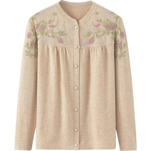 Inner Mongolia 2021 autumn winter new casual embroidered cashmere sweater womens round neck sweater loose middle-aged sweater