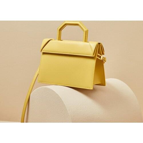 Spring/Summer 2021 New Flip Bag Womens Senior Niche Design Tote Shoulder Slant Bag