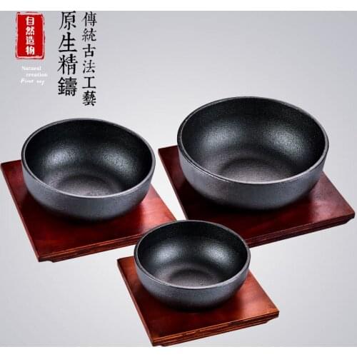 Round sizzling plate household food steak plate barbecue BBQ plate frying pan cooking baking fried meat bowl with wooden tray