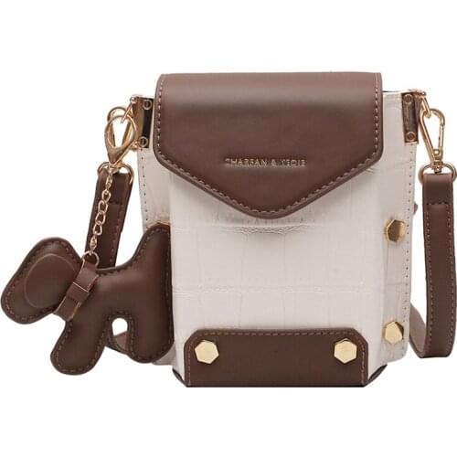 Retro small bag female 2021 popular new trendy fashion crocodile pattern messenger bag wild shoulder mobile phone bag