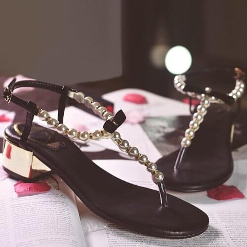 2021 New Pearl Womens Shoes Flip Flops Outing Sandals Thick Heel Rhinestone Home Comfortable Slippers