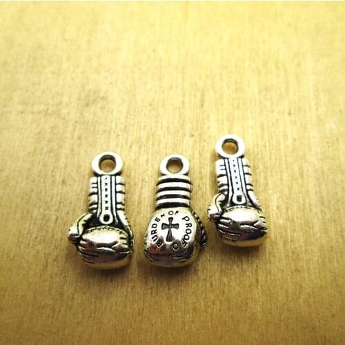 10pcs 20x10mm Boxing Glove Charms 3D Boxing Glove Charms pendants DIY necklace/ bracelets charms antique silver tone