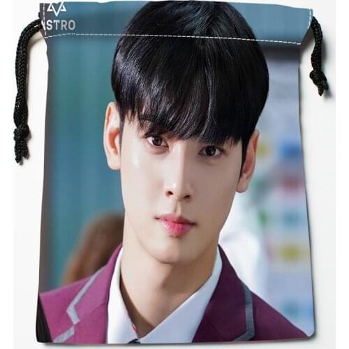 KPOP Cha EunWoo Drawstring Bags Print 18X22CM Soft Satin Fabric Resuable Storage Storage Clothes Bag Shoes Bag 0303