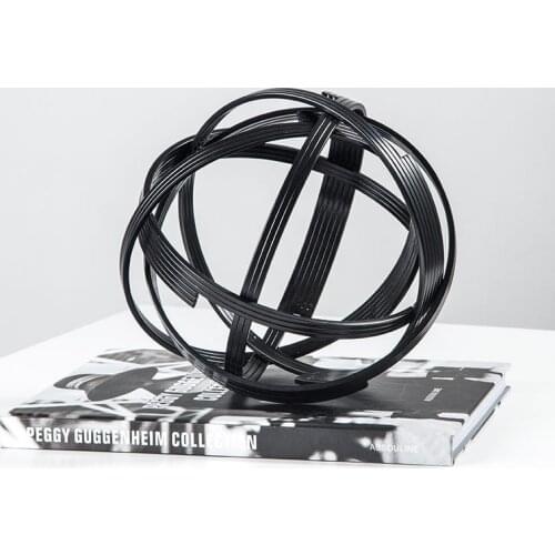 Luxury Black Metal Geometric Hollown Woven Ball Ornaments Creative Home Living Room Soft Decoration Crafts Art Accessories