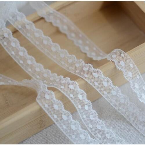 10 Meters 1.6cm Width Polyester Lace Trim Ivory Beautiful DIY Craft Lace Ribbon for Women Garment