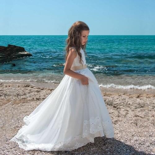 New Flower Girl Dresses Sleeveless Lace Appliques Chiffon Long Chapel Train Wedding Dresses First Communion Dresses