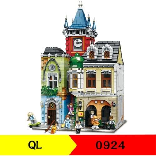 4030Pcs QL0924 Building Block City Street View Series Old Tavern Childrens Educational Assembling Toy Small Particle Gifts