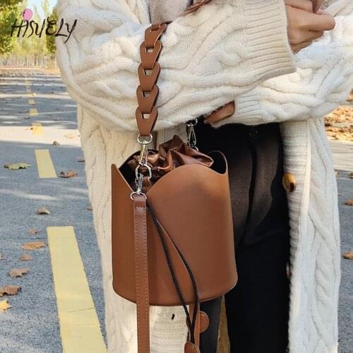 HISUELY Solid Color Fashion Small PU Leather Bucket Bags For Women 2021 Designer Lady Drawstring Shoulder Handbags bolsos mujer