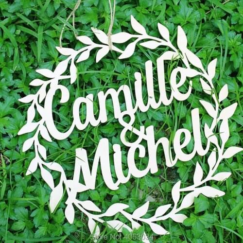 Personalized Custom Last Name Place Sign. Sweetheart Wedding Table Decoration Supplies,Mr and Mrs Sign.Script Wedding Wood