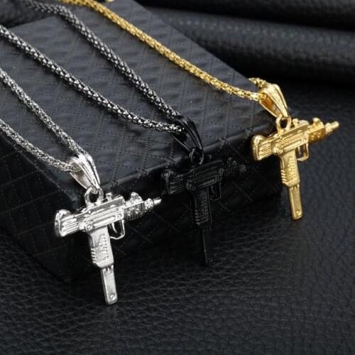 PUBG Game UZI Kolye GUN Shape Pendant Necklace Men Kpop Jewelry There Colors Army Style Metal Chain Necklaces
