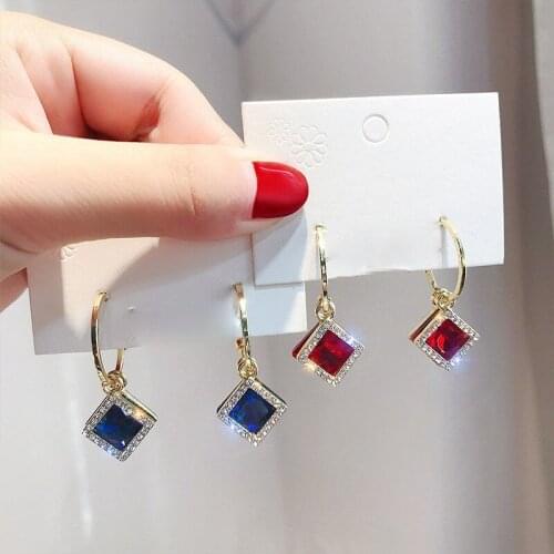 Luxury Noble Geometry Crystal Earrings Korean Fashion Lady Gold Color Rhinestone Earrings Charm Lady Wedding Engagement Jewelry