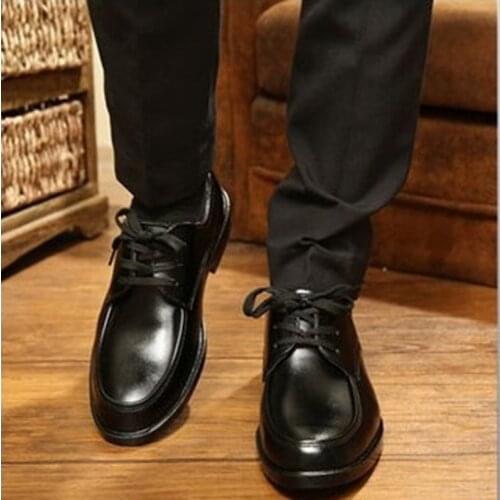 Fashion Business Dress Men Shoes New Classic Leather MenS Suits Shoes Fashion Slip On Dress Shoes Men Oxfords 2020