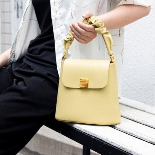 2021 New Fashion Simple Portable Handbag Cowhide Fold Handle Bucket Bag Large Capacity Diagonal Bag Elegant