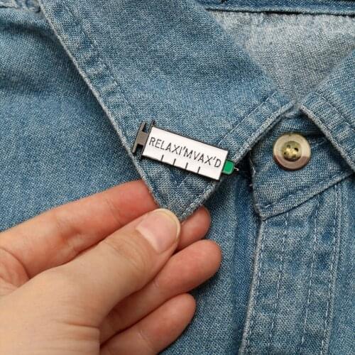 New Hot Sale Medical Medicine Brooch Pin Syringe Opal Enamel Doctor Boys And Girls Pin Nurse Doctor Backpack Lapel Jewelry