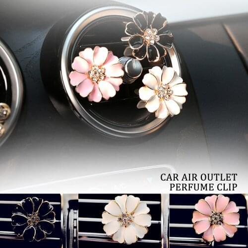 Daisy Flower Perfume Clip Air Freshener Automobiles Outlet Vents Fragrant Diffuser Auto Decoration Accessories Gift Car Ornament