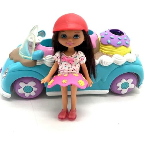 Shelly Dress Up Doll Kelly Sweetsville Ice Cream Cruiser and Belinda Gift Set Girl playing toy car without box