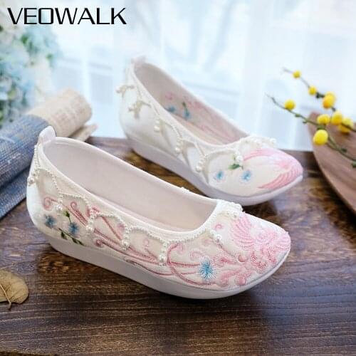 Veowalk Pearls Embroidered Women Cotton Fabric Slip On Platform Shoes Retro Ladies Casual Comfortable Soft Creepers Sneakers