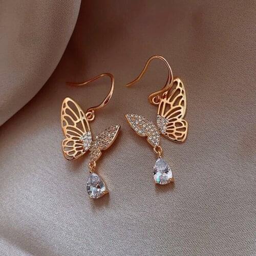 Womens Earrings Hollow Butterfly Pendant Ear Hook Gold Color Vintage Metal Retro Earrings 2021 Trendy Fashion Female Jewelry