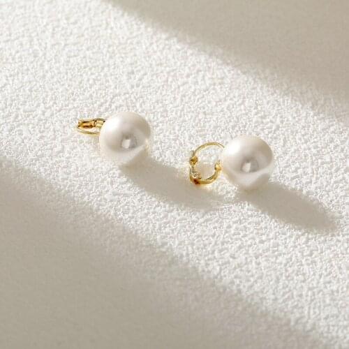 Origin Summer Simple Simulation Pearl Ball Pendant Earrings for Women Girls Metallic Irregular Circle Hoop Earrings Jewellery