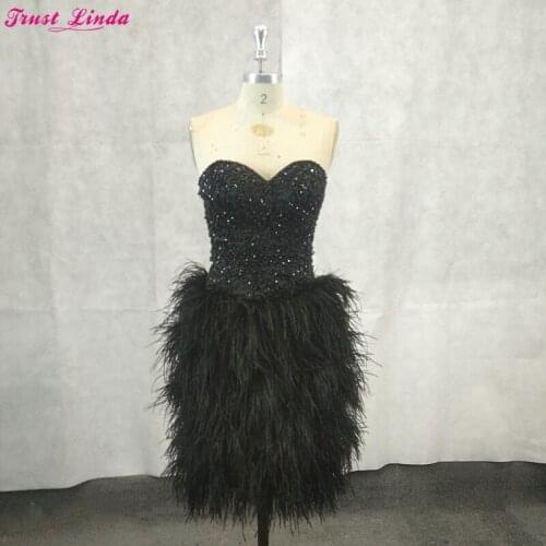 Luxury Black Crystal Beaded Short Bridesmaid Dresses Sexy Sweetheart Feathers Formal Party Gowns Women Prom Red Carpet Gowns