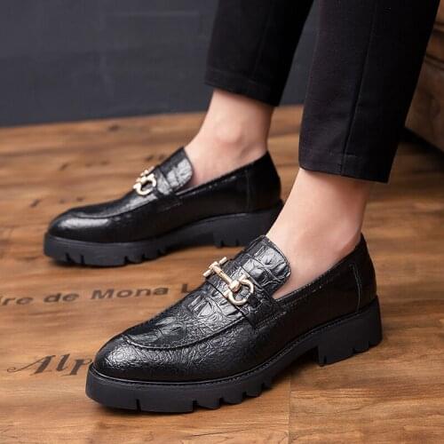 Men Casual Leather Shoes Men Fashion slip on Comfy Loafers Moccasins Breathable Driving Shoes Men Dress Shoes Office Business