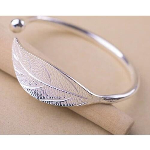 2021 New Retro Women Infected Leaves Bracelet Adjustable Bracelet Charm And Easy Fashion Jewelry Gifts