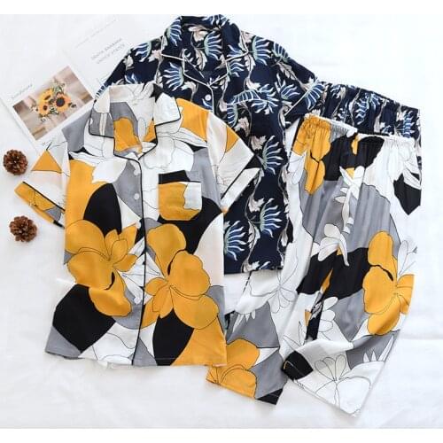 2021 New Summer Ladies 100% Viscose Short-sleeved Suit Womens Clothing With Chest Pad Half-sleeved Cropped Pants Home Service