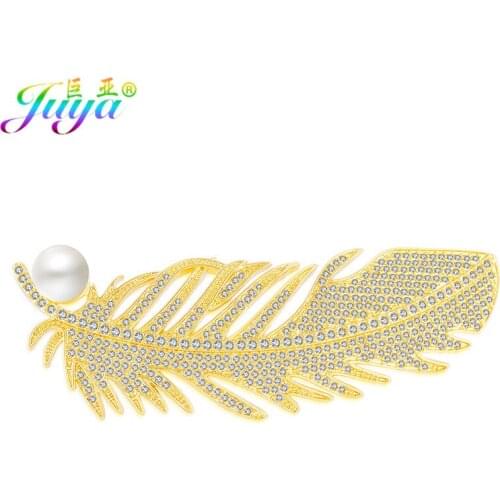 Ali Moda Vintage Micro Pave CZ Zircon Pearls Feather Large Women Scarf Sweater Coat Brooches Accessories For Christmas Gift