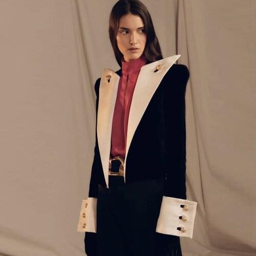 2021 HIGH QUALITY New Fashion Designer Blazer Womens Big Collar Color Block Velvet Blazer Short Jacket