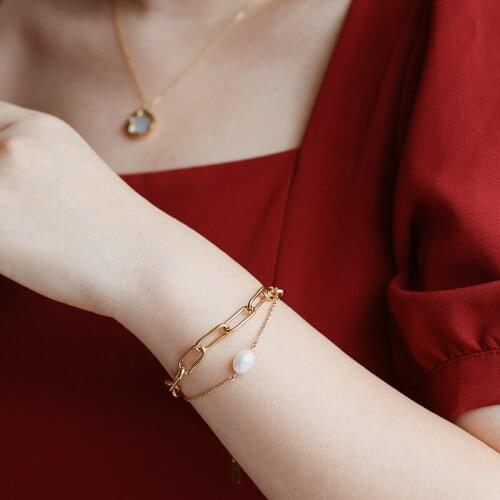 Korea freshwater pearl oval chain double-layered bracelet 316L titanium steel vacuum plating 18K gold color preservation