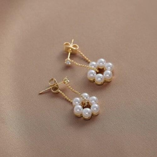 VSnow Korean Fashion Imitation Pearl Flower Dangle Earring for Women Girls Hollow Round Bead Chain Rhinestone Earring Jewelry