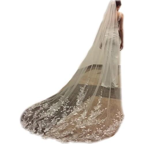 Charming Wedding Veil With Comb One Layers Soft Net Cheap Bridal Veils Lace Appliques White Ivory Champagne Customize
