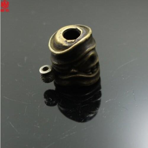 1PCS Distressed Retro Brass Knife Beads Popeye Anime Pipe Man Keychain Paracord Pendant